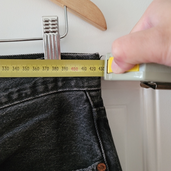 Vintage Levi’s Black Mom Ankle Jeans - Size 10 - Picture 7 of 8